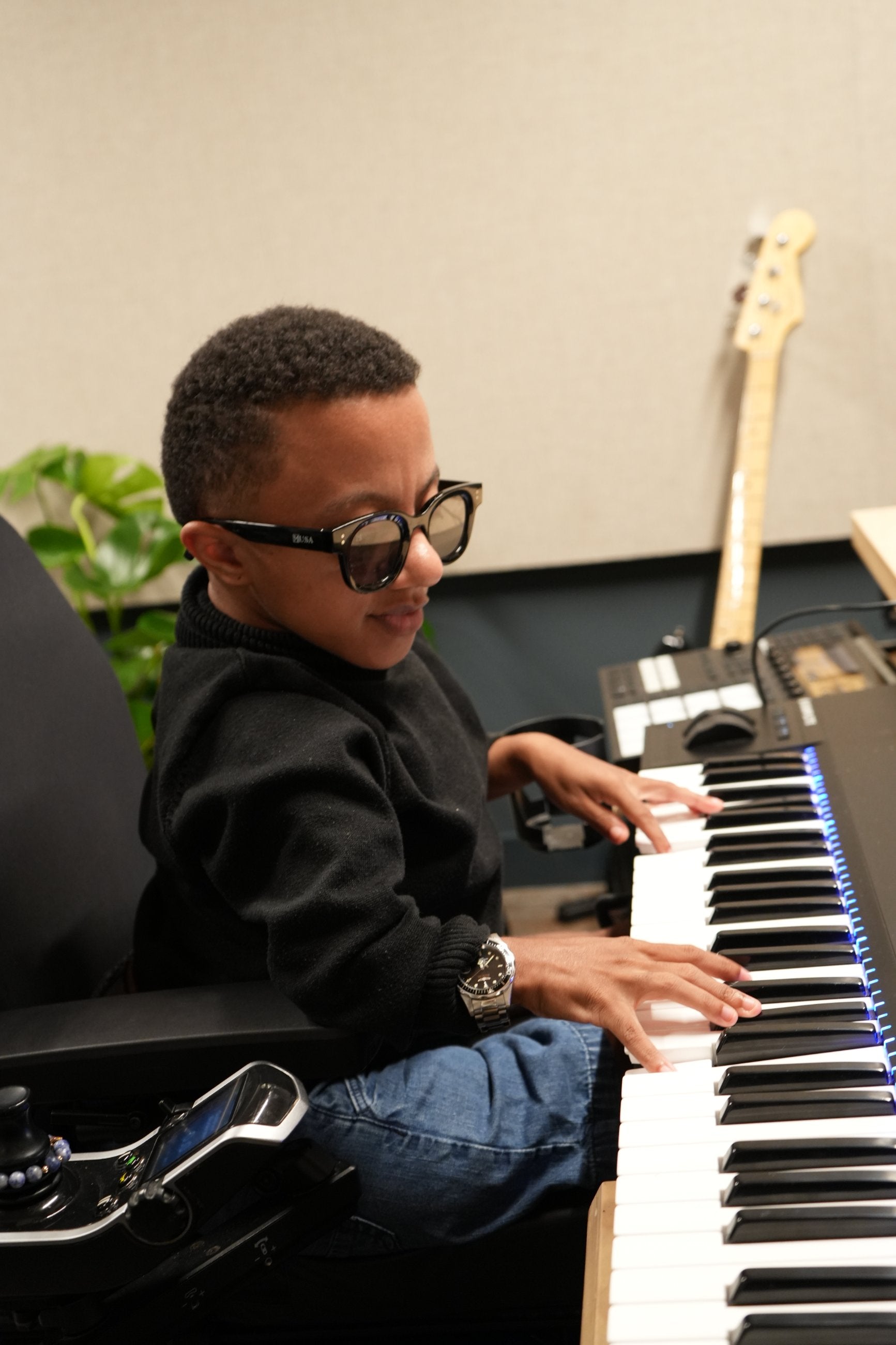 Mini Producer at the keys